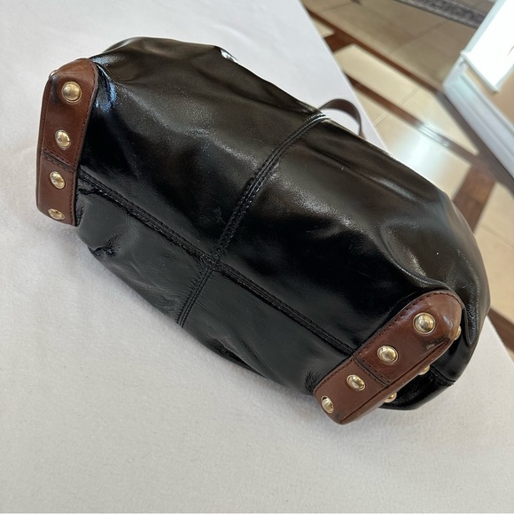 Authentic Michael Kors Leather Handbag - Picture 5 of 13